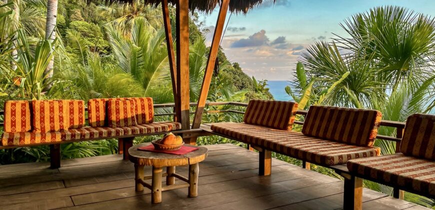 Spectacular Rainforest and Ocean View Retreat