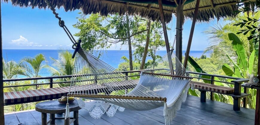 Spectacular Rainforest and Ocean View Retreat