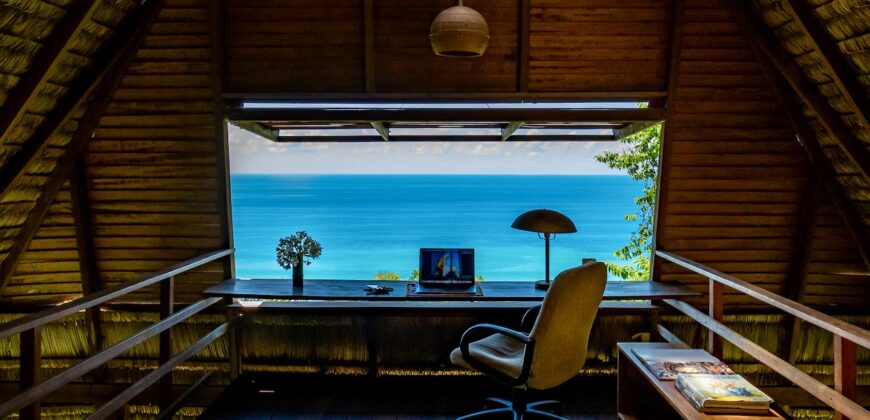 Spectacular Rainforest and Ocean View Retreat