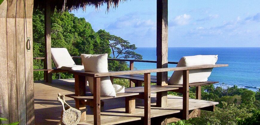 Spectacular Rainforest and Ocean View Retreat