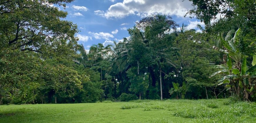 Titled Lot in Nice Beach Community