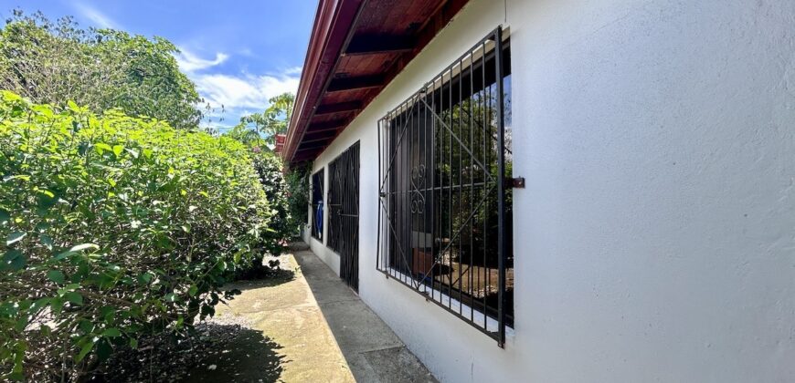 Charming Turn-Key Home in Puerto Jiménez