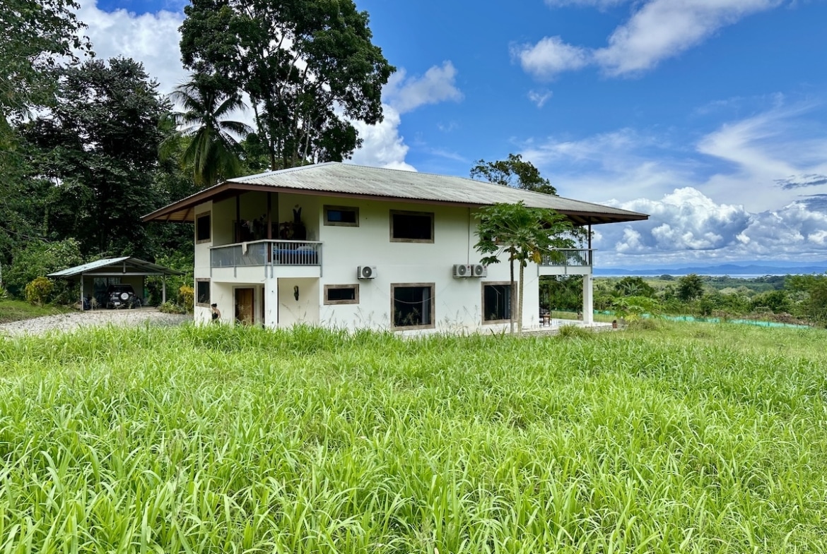 Nature trail and tropical landscape around Costa Rica duplex property