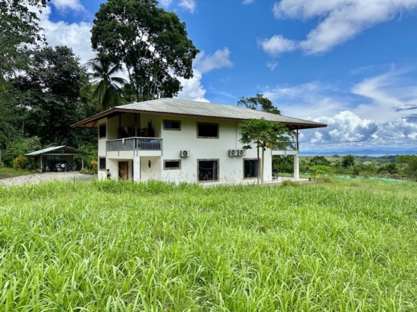 Nature trail and tropical landscape around Costa Rica duplex property
