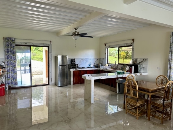 Fully equipped kitchen in Puerto Jiménez property