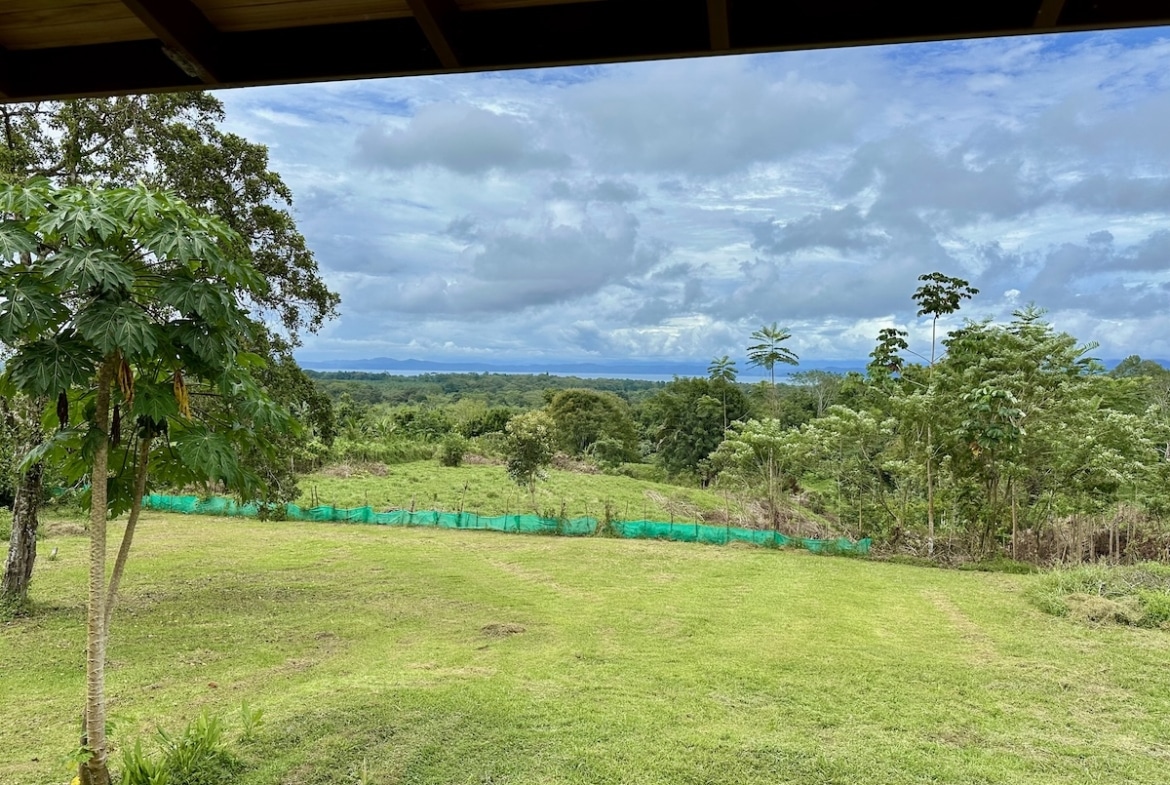 Spacious Osa Peninsula estate with natural forest boundary and ocean breeze views