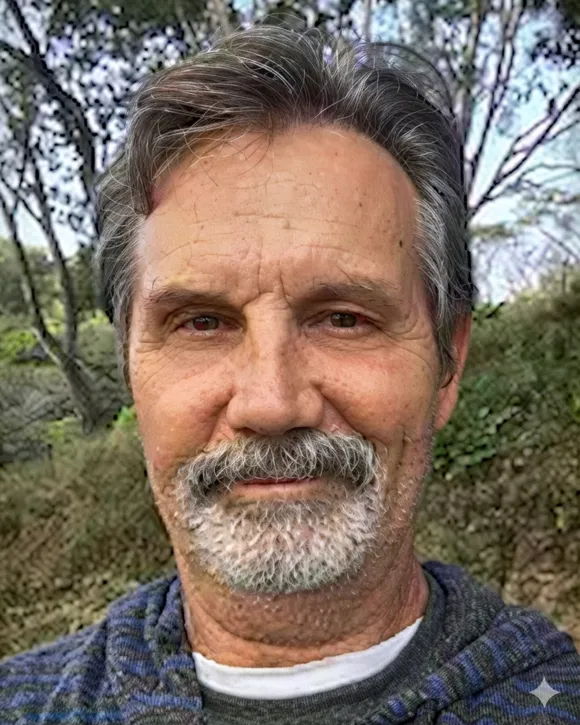 Real estate broker Jeff Lantz providing property services in Puerto Jiménez and the Osa Peninsula.